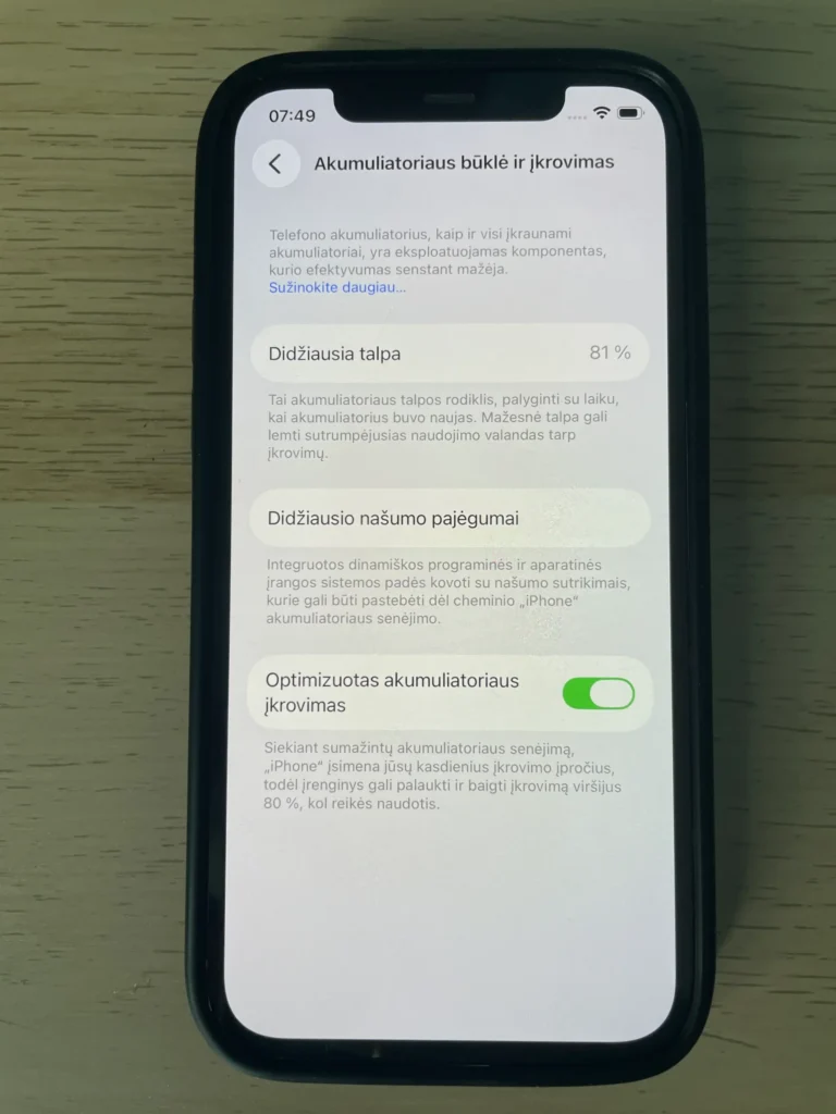 Iphone12 128gb telefonas labai geros būklės, viskas orignalu, nieko nebuvo keista kiniškomis detalėmis. 
