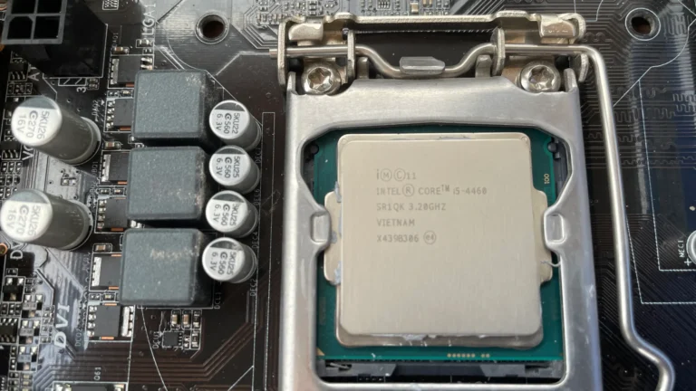 Kompiuterio komplektas: Pagrindinė plokštė Gigabyte GA-H81M (Socket 1150) + i5-4460 procesorius + 8GB DDR3 RAM (Naudota) (15vnt)
