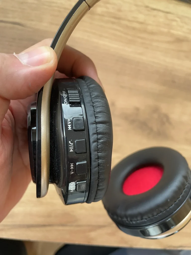 Bluetooth ausinės su micro sd kortelių skaitytuvu ir audio grotuvu (kaip naujos) gold spalvos