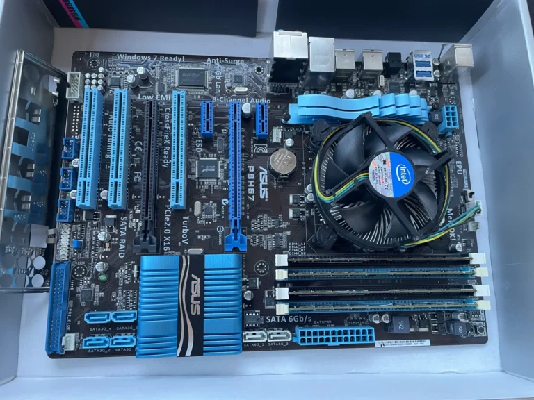 Kompiuterio komplektas: Pagrindinė plokštė ASUS P8H67 (Socket 1155) + Intel Core i3-3340 procesorius + 8GB DDR3 RAM (Naudota)