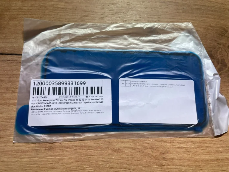 iPhone 13 Pro ekrano tarpinė – vandeniui atsparus lipdukas / klijai