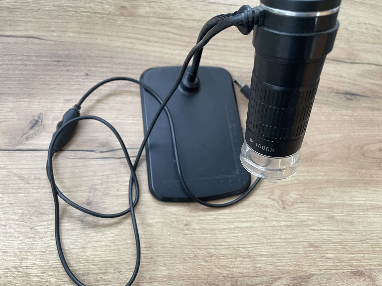 Skaitmeninis USB mikroskopas (iki 1000X padidinimu) su stovu