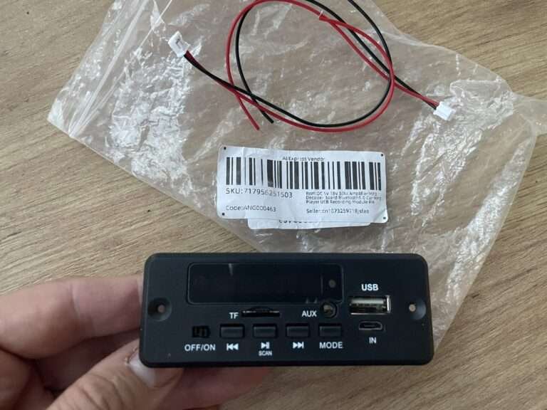 Bluetooth 5.0 MP3 dekoderio modulis su 50W stiprintuvu, FM ir AUX (DC 5V–18V)
