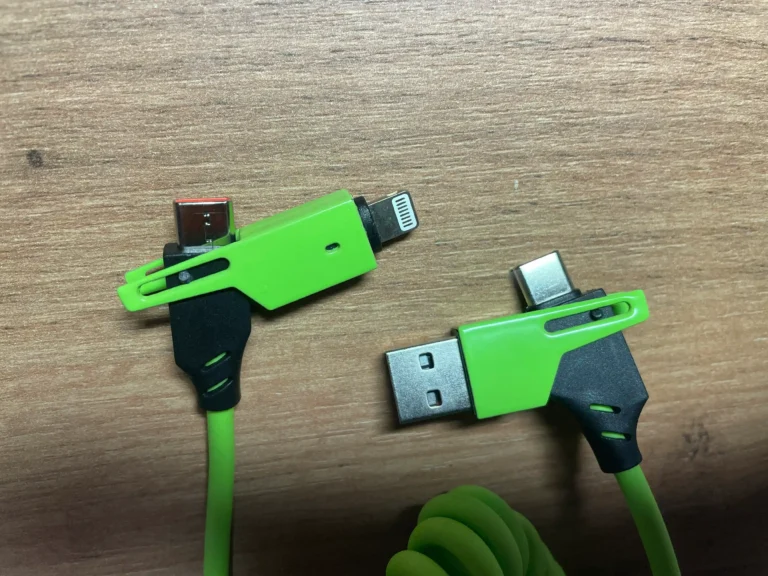 USB / Type-C į Lightning transformuojamas laidas – universalus ir funkcionalus